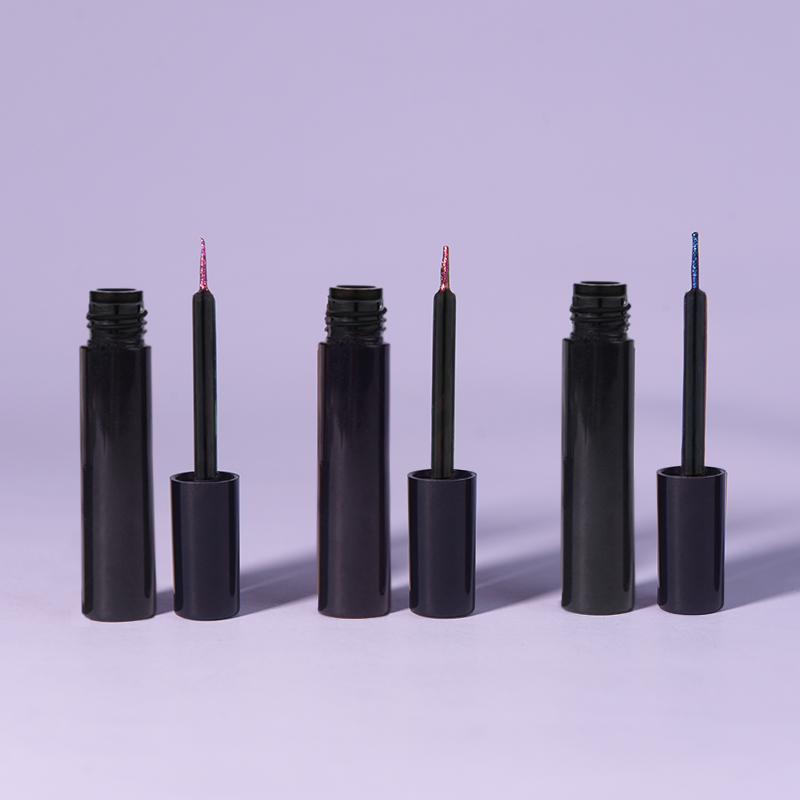 Optical Chameleon Liquid Eyeliner